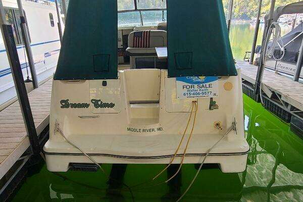 Photo of the 1996 Maxum 3200 SCR "Dream Time"