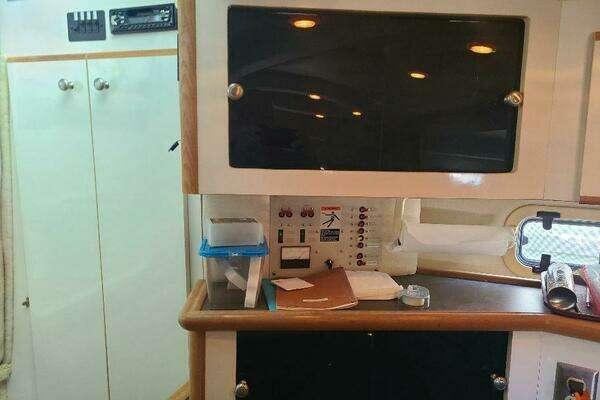 Photo of the 1996 Maxum 3200 SCR "Dream Time"