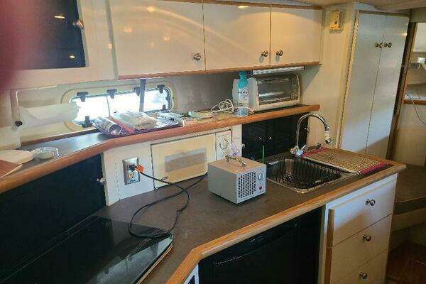 Photo of the 1996 Maxum 3200 SCR "Dream Time"