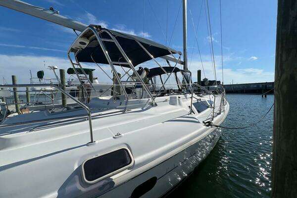 Photo of the 2001 Hunter 420 Passage "Summer Wind"