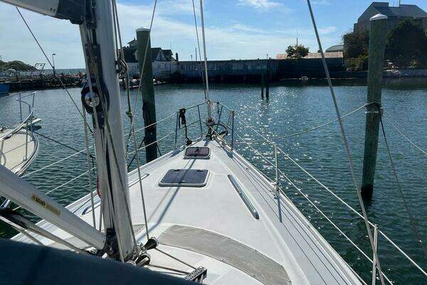 Photo of the 2001 Hunter 420 Passage "Summer Wind"