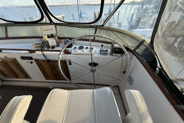 38ft Marine Trader Yacht For Sale
