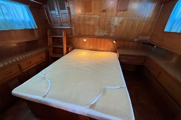 38ft Marine Trader Yacht For Sale