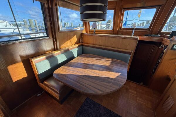 38ft Marine Trader Yacht For Sale