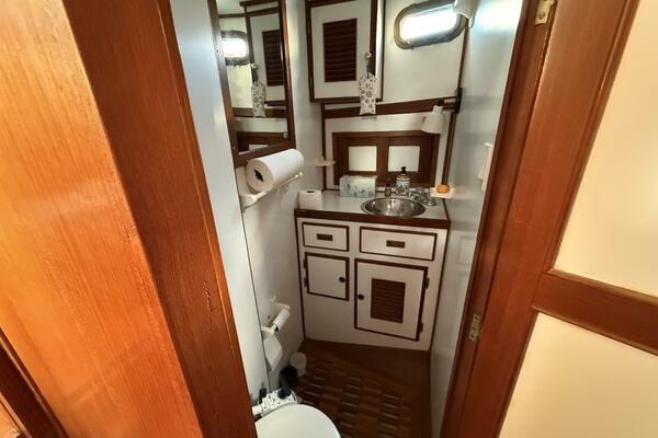 38ft Marine Trader Yacht For Sale