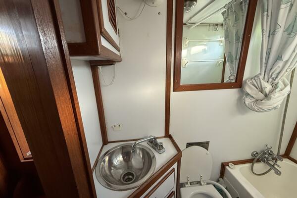 38ft Marine Trader Yacht For Sale