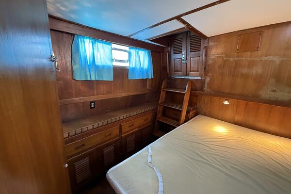 38ft Marine Trader Yacht For Sale