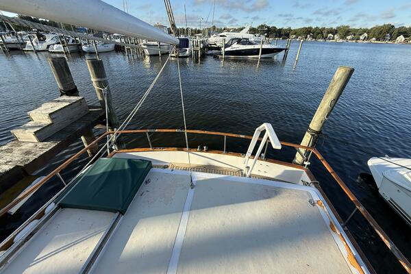 38ft Marine Trader Yacht For Sale