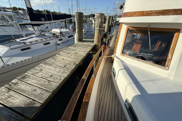 38ft Marine Trader Yacht For Sale