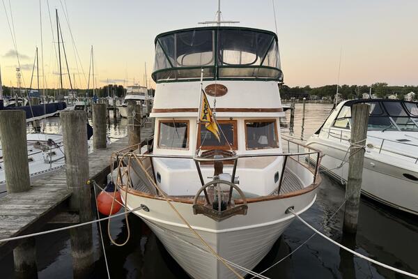38ft Marine Trader Yacht For Sale