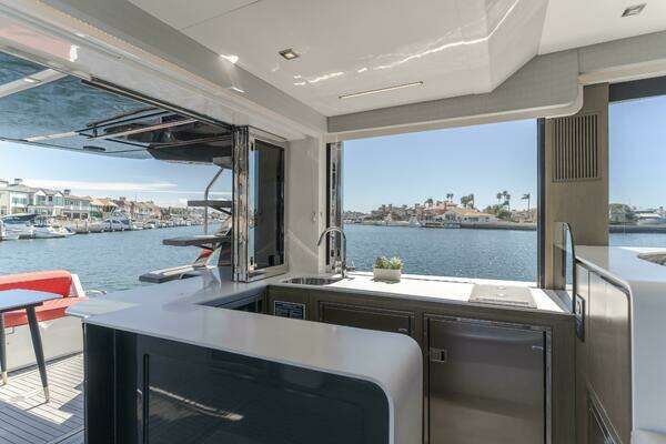 Okean 52 Fly Yacht For Sale