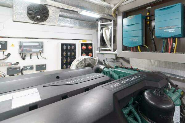 Okean 52 Fly Yacht For Sale