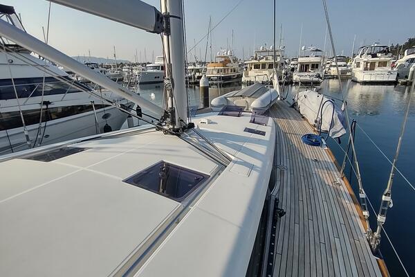 Indigo Sea 57ft Beneteau Yacht For Sale Indigo Sea 57ft Beneteau Yacht For Sale