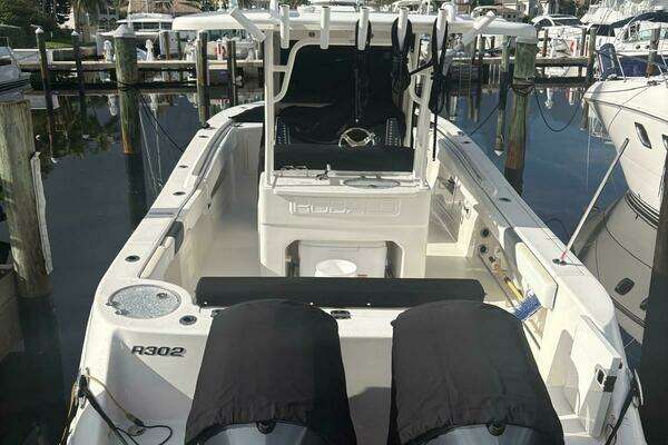 30-ft-Robalo-2019-R302-Hollywood Florida United States yacht for sale