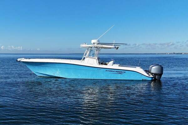 33-ft-Hydra-Sports-2007-Vector 3300 CC-5 O'Clock Somewhere Miami Florida United States  yacht for sale