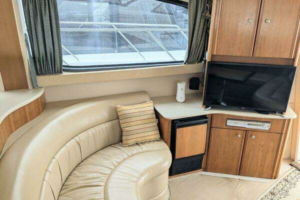 2004 Meridian 46
