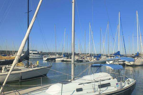 26-ft-Niagara-1975-26- HAMILTON Ontario Canada  yacht for sale