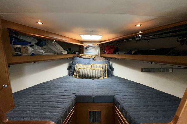 Topaz 40 Express Yacht For Sale