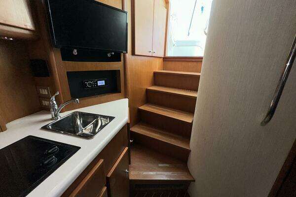 Topaz 40 Express Yacht For Sale