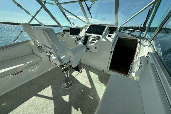 Topaz 40 Express Yacht For Sale