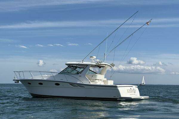Photo of the 2003 Tiara Yachts 3500
