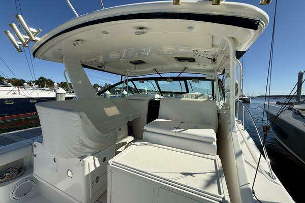2003 Tiara Yachts 35