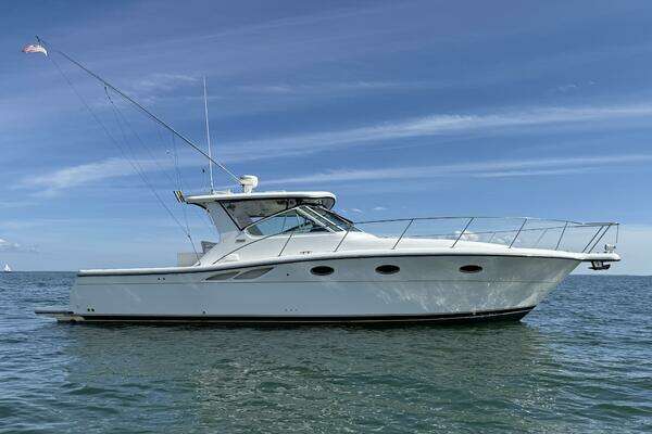 Photo of the 2003 Tiara Yachts 3500