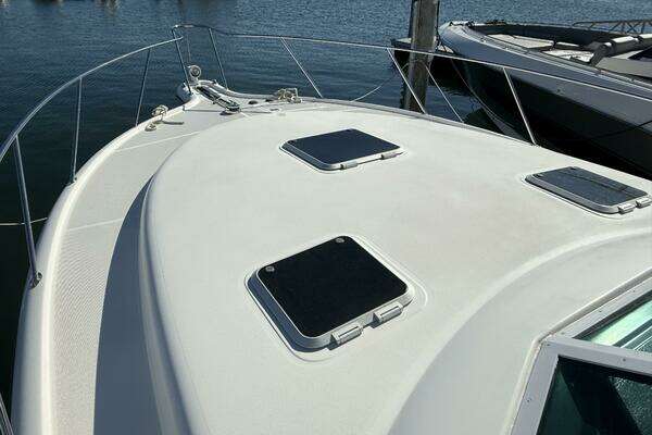 2003 Tiara Yachts 35