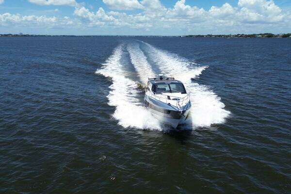 Real 40 HT Luxury  Yacht For Sale