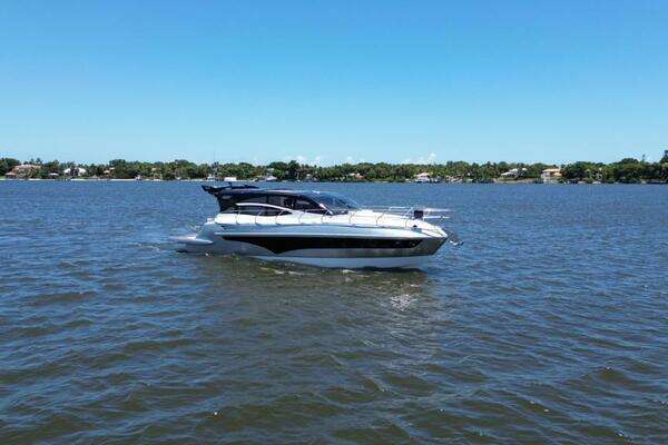 Real 40 HT Luxury  Yacht For Sale