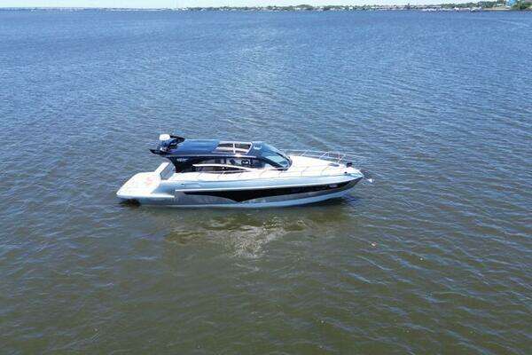 Real 40 HT Luxury  Yacht For Sale