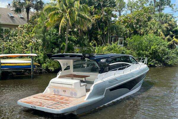 Real 40 HT Luxury  Yacht For Sale