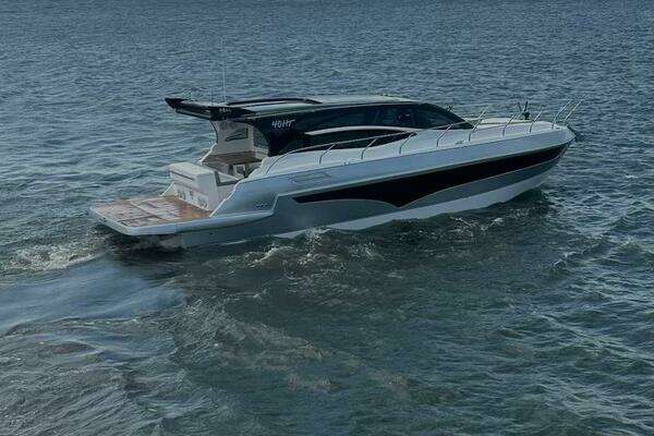 Real 40 HT Luxury  Yacht For Sale