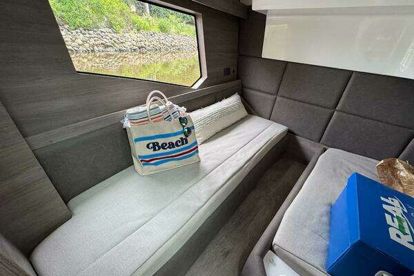 Real 40 HT Luxury  Yacht For Sale