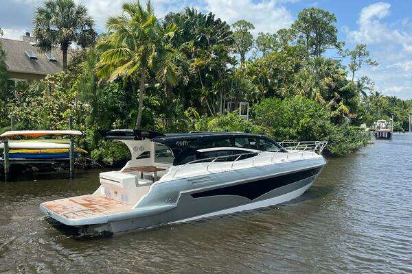 Real 40 HT Luxury  Yacht For Sale