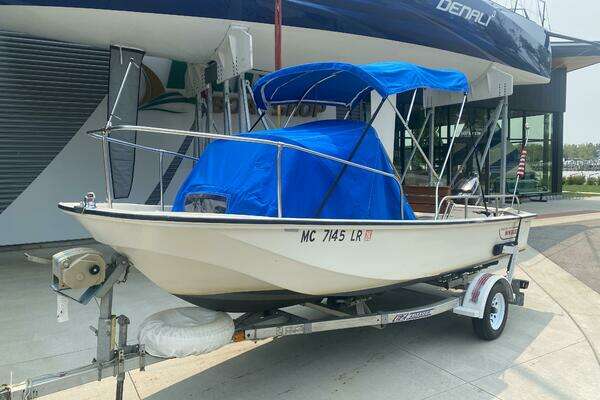 Photo of the 1981 Boston Whaler 17 Montauk