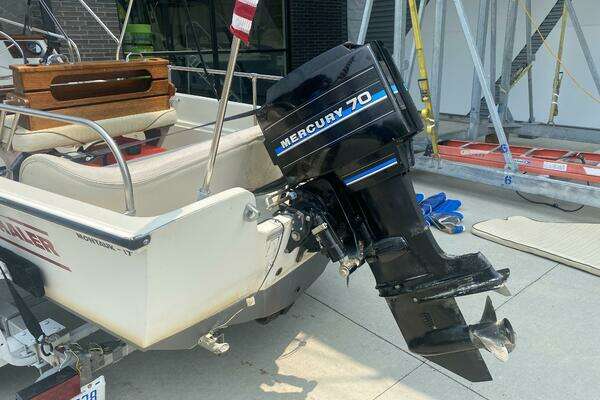 Photo of the 1981 Boston Whaler 17 Montauk