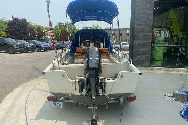 Photo of the 1981 Boston Whaler 17 Montauk
