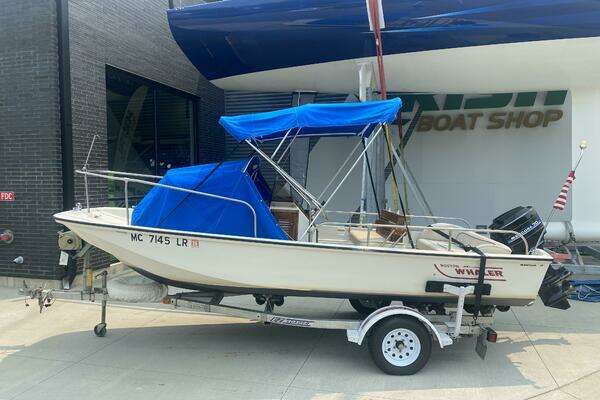 Photo of the 1981 Boston Whaler 17 Montauk