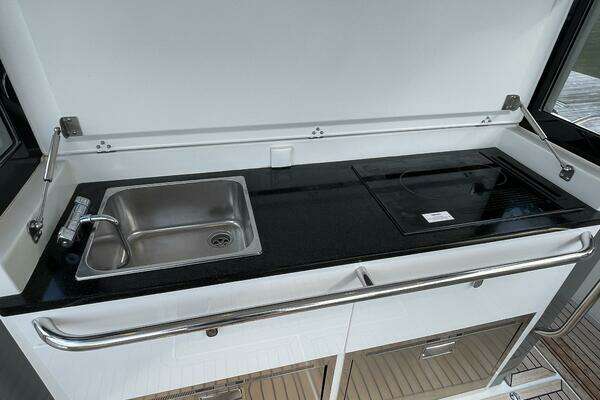 Nimbus T11 Yacht For Sale