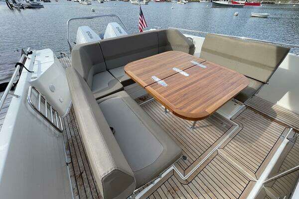 Nimbus T11 Yacht For Sale