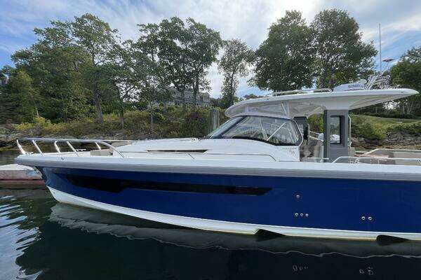 Nimbus T11 Yacht For Sale