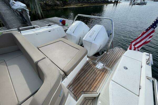 Nimbus T11 Yacht For Sale