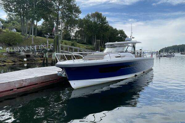 Nimbus T11 Yacht For Sale