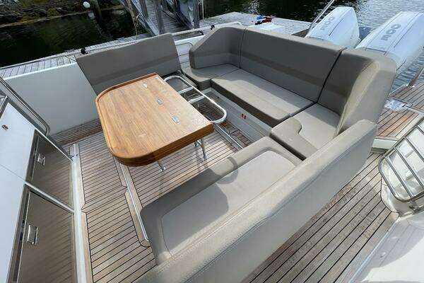 Nimbus T11 Yacht For Sale