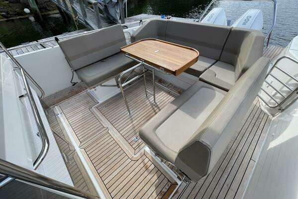 Nimbus T11 Yacht For Sale