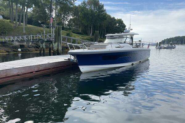 Nimbus T11 Yacht For Sale