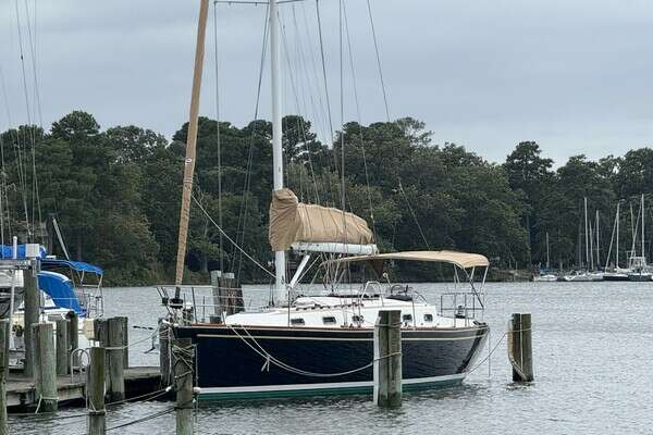 41-ft-Tartan-2001-4100-Celebration Annapolis Maryland United States  yacht for sale