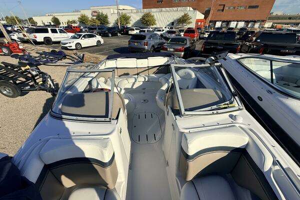 22-ft-Four Winns-2004-210 Horizon- Holland Michigan United States  yacht for sale