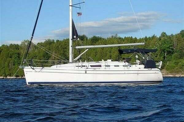 38-ft-Hunter-2006-38-WINDEPENDENCE Patuxent River Maryland United States  yacht for sale
